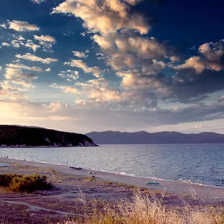 Spacious Luxury 2 Bedroom Apartment Near The Sea Διαμέρισμα